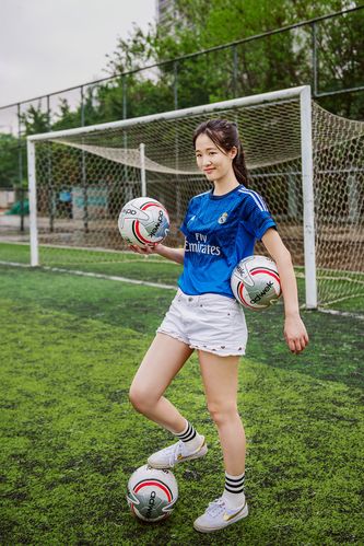 天津足球网红女孩