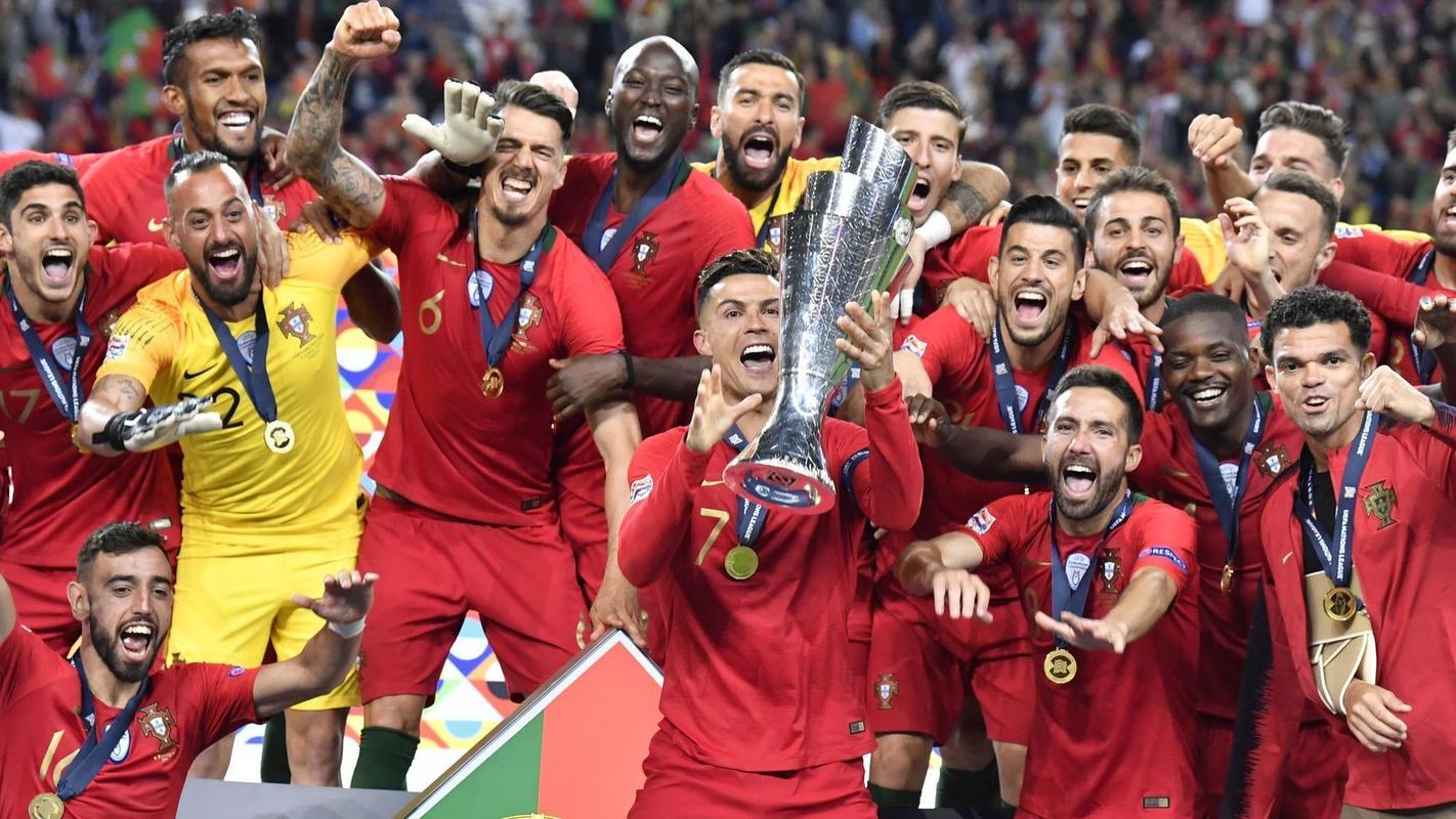 葡萄牙夺冠回国